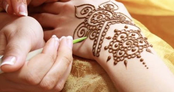 Detail Cara Membuat Motif Henna Di Tangan Nomer 18