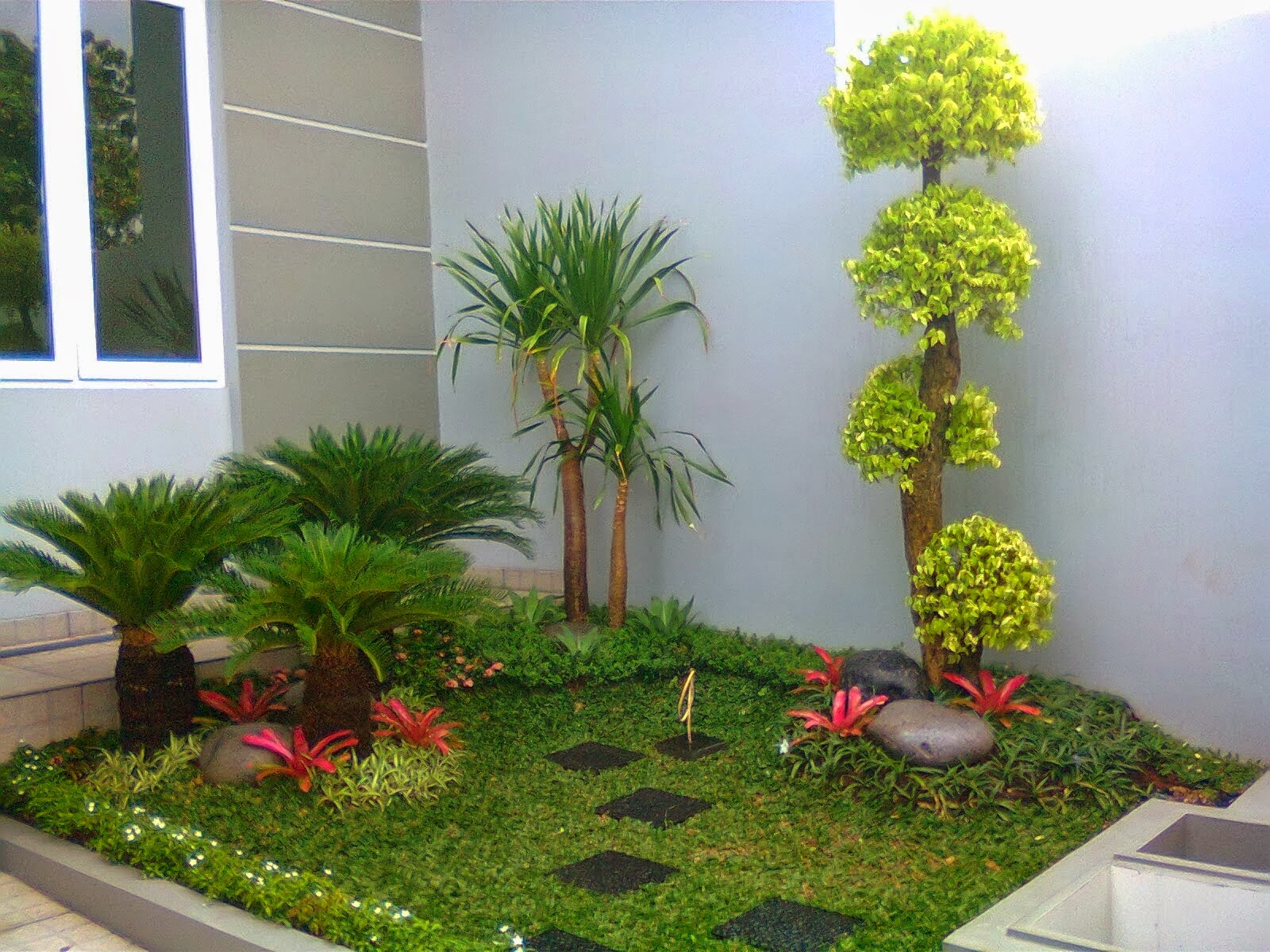 Detail Cara Membuat Taman Depan Rumah Lahan Sempit Nomer 40