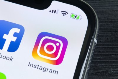 Detail Cara Menambahkan Logo Instagram Pada Foto Nomer 43