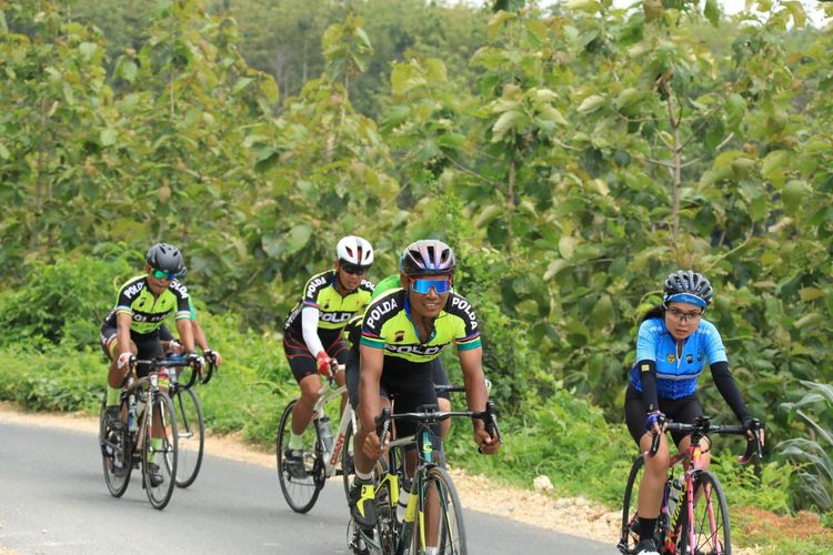 Detail Cara Menggambar Orang Naik Sepeda Nomer 43