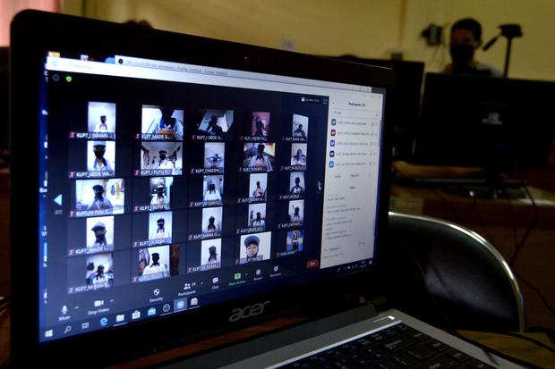 Detail Cara Mengganti Background Foto Di Laptop Nomer 43