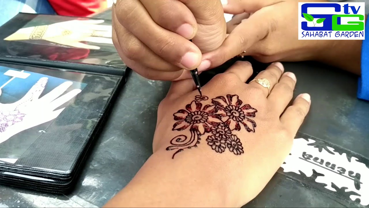 Detail Cara Menghias Henna Di Tangan Nomer 8