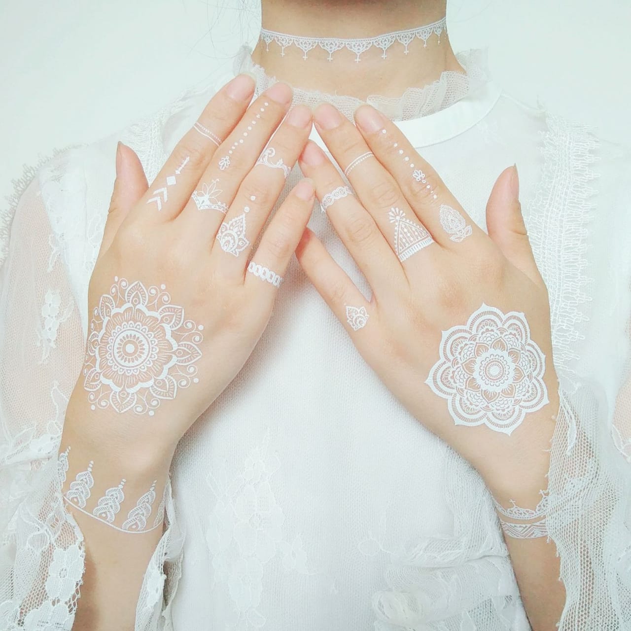Detail Cara Menghias Tangan Dengan Henna Nomer 22