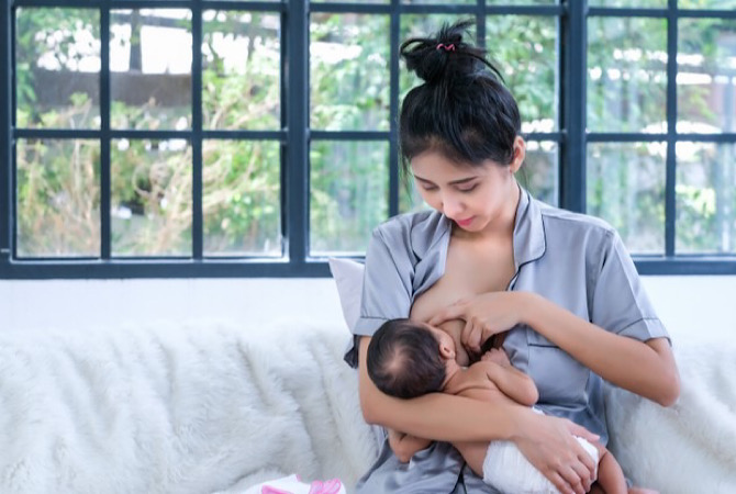 Detail Cara Menyusui Bayi Yang Benar Beserta Gambar Nomer 27