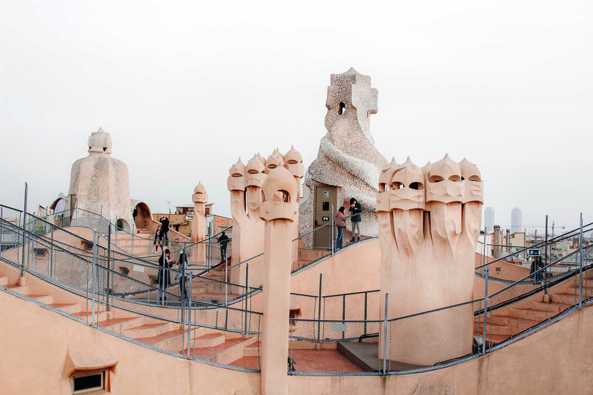 Detail Casa Mila Adalah Nomer 38