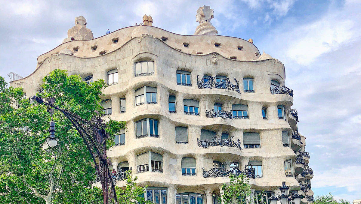 Detail Casa Mila Adalah Nomer 5