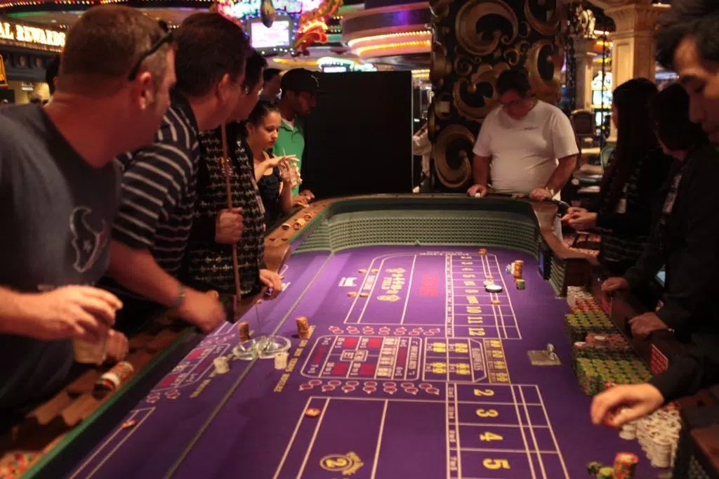 Detail Casino Wallpaper Nomer 33