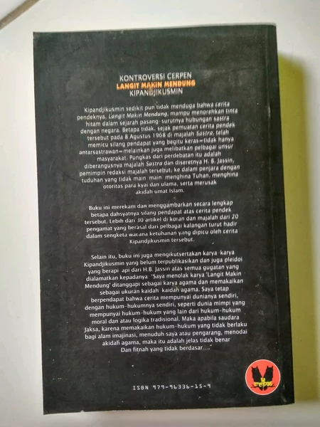 Detail Cerpen Buku Hitam Langit Nomer 17