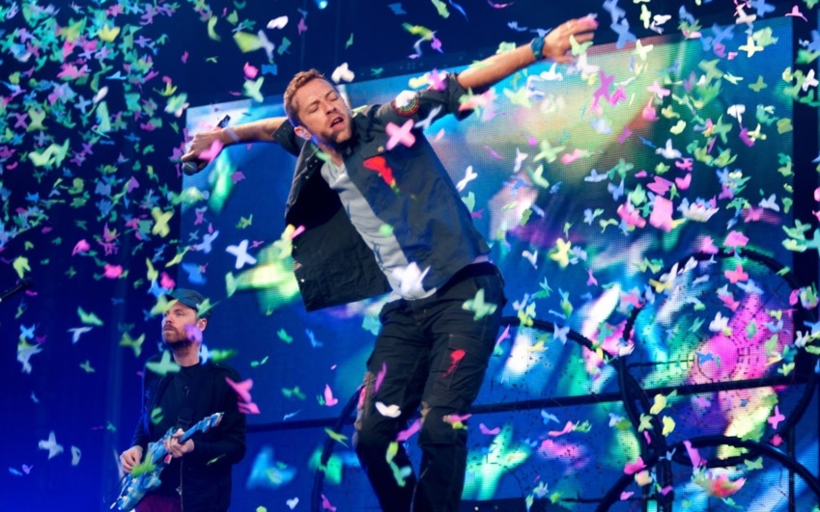 Detail Chris Martin Wallpaper Nomer 34