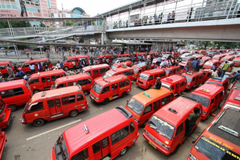 Detail Contoh Angkutan Massal Di Jakarta Adalah Nomer 14
