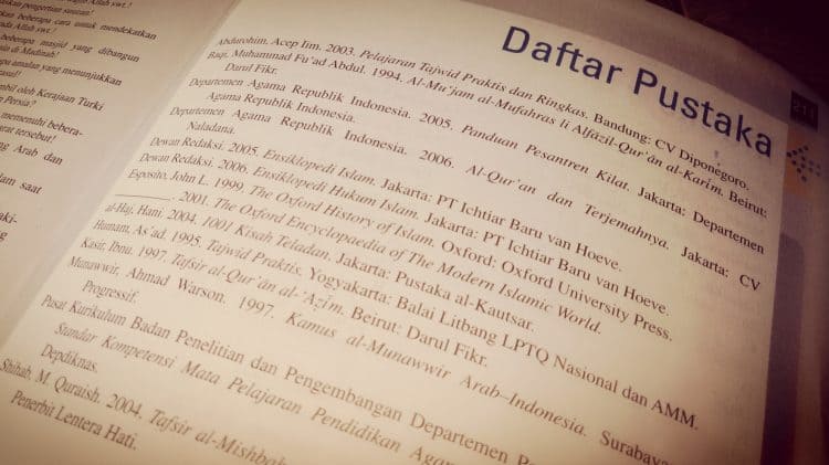 Detail Contoh Bibliografi Buku Nomer 32