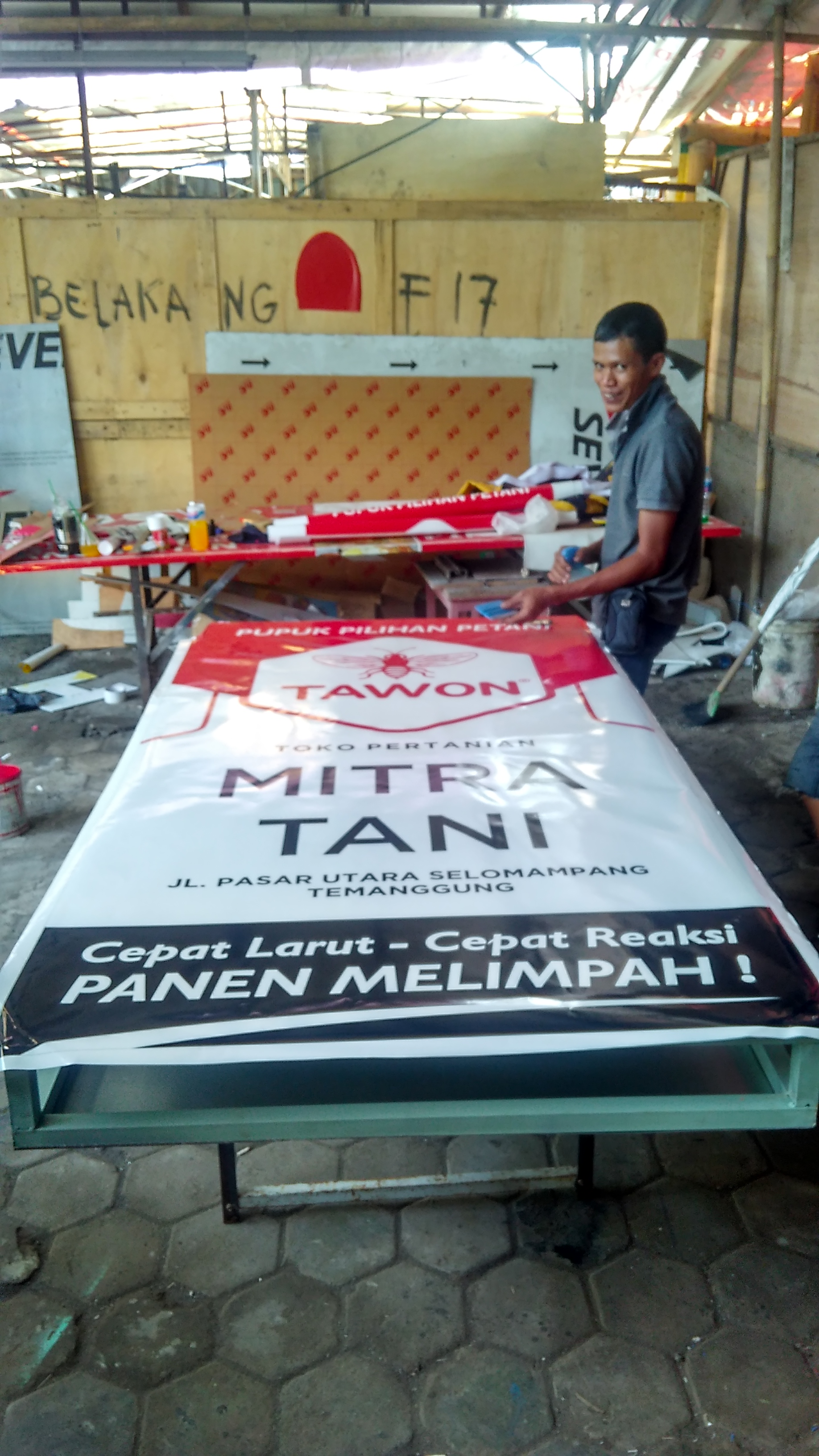 Detail Contoh Desain Papan Nama Toko Nomer 40