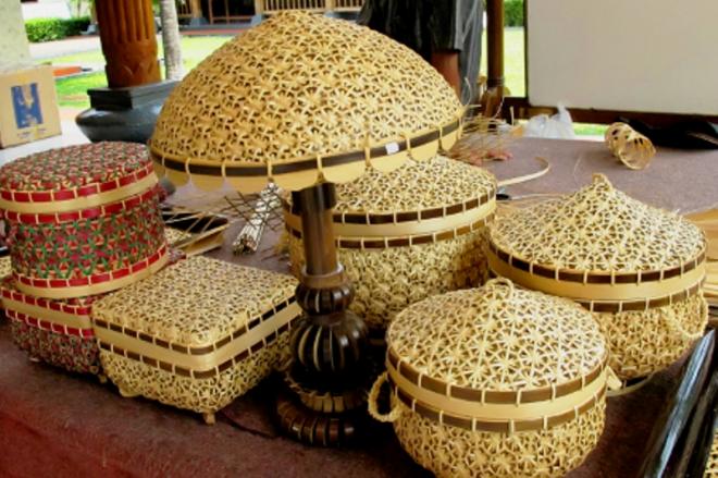 Detail Contoh Kerajinan Yang Terbuat Dari Anyaman Bambu Yaitu Nomer 18