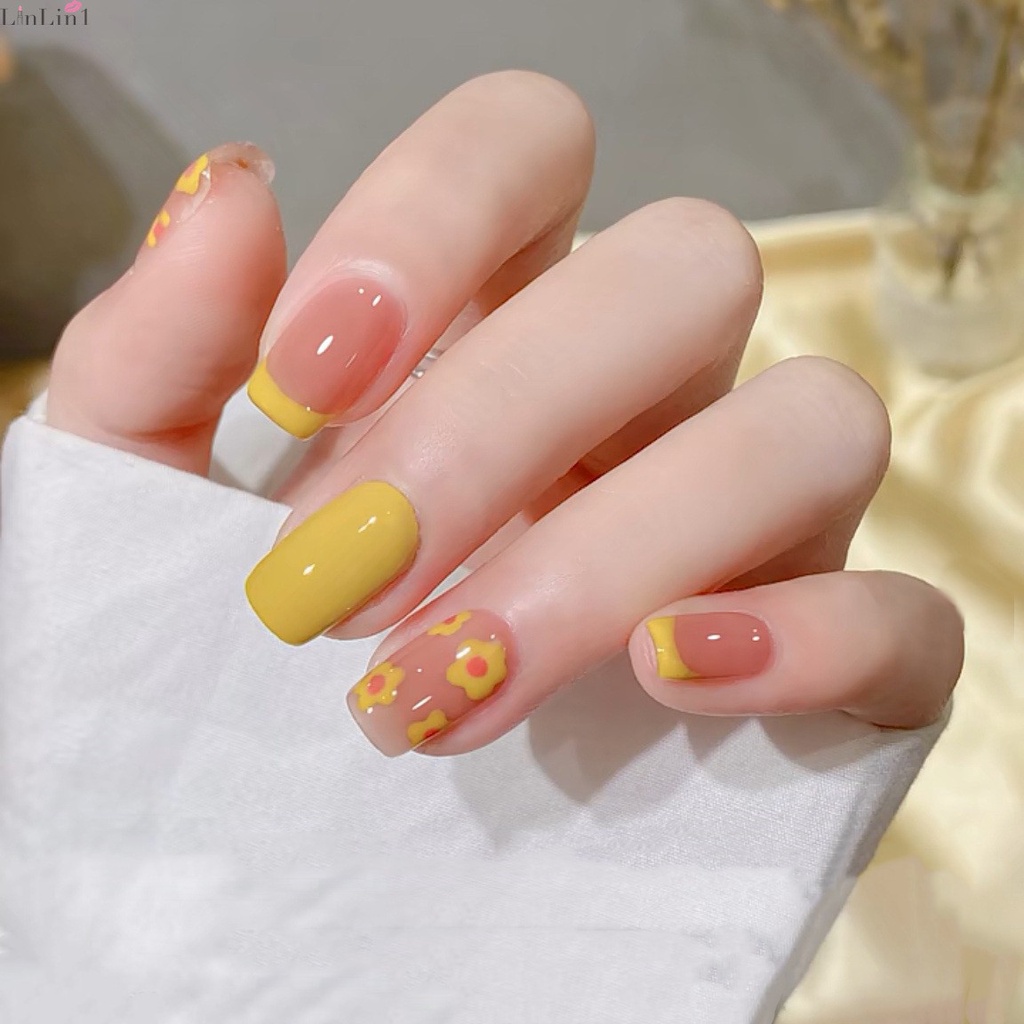 Detail Contoh Nail Art Untuk Kuku Pendek Nomer 11