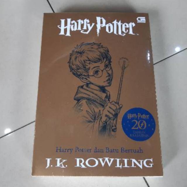 Detail Cover Buku Harry Potter Nomer 9