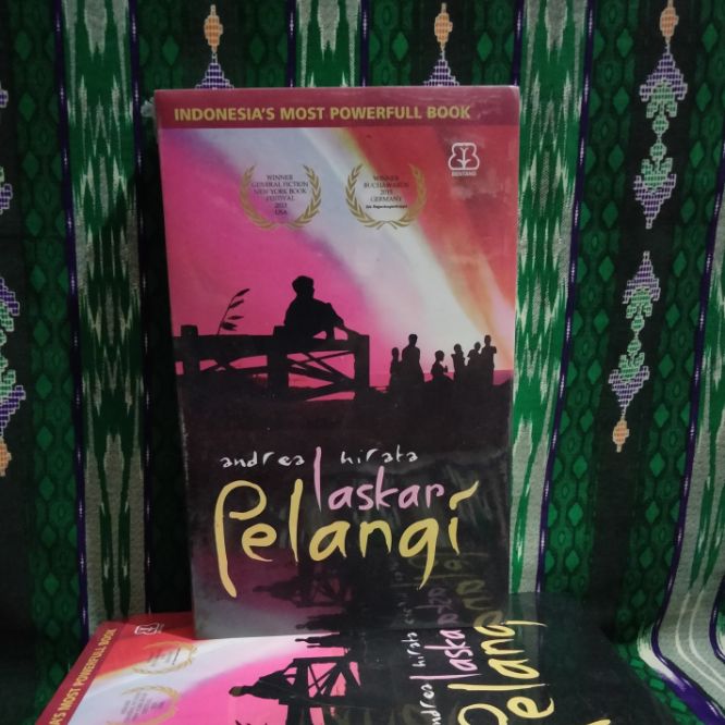 Detail Data Buku Laskar Pelangi Nomer 25