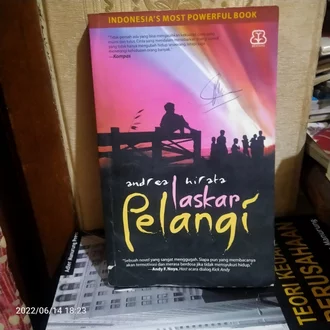 Detail Data Buku Laskar Pelangi Nomer 27