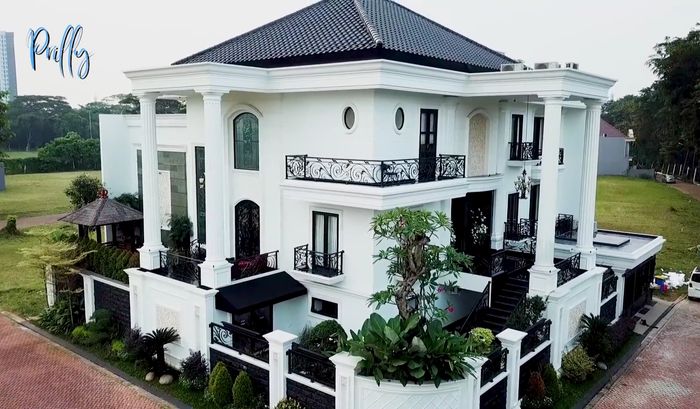 Detail Desain Rumah American Classic Nomer 25