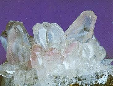 Detail Deskripsi Mineral Kuarsa Nomer 45