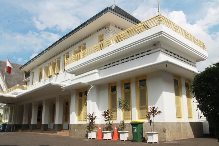 Detail Dimana Rumah Laksamana Maeda Nomer 11