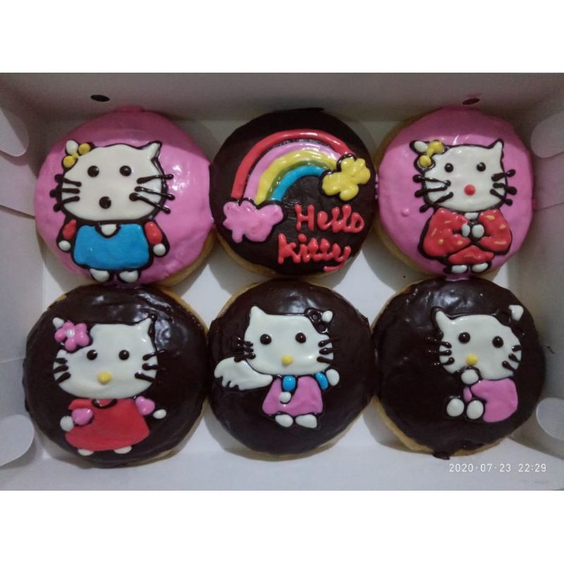 Donat Hello Kitty - KibrisPDR