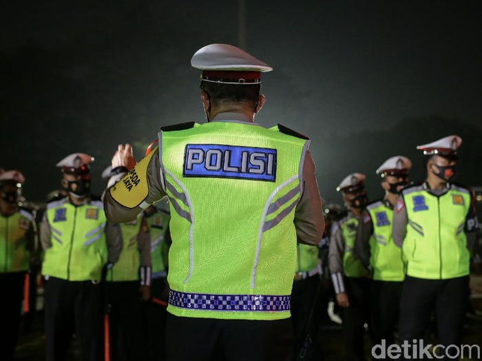 Detail Download Foto Polisi Nomer 34