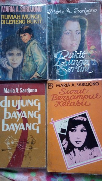 Detail Download Novel Maria A Sardjono Rumah Mungil Di Lereng Bukit Nomer 21