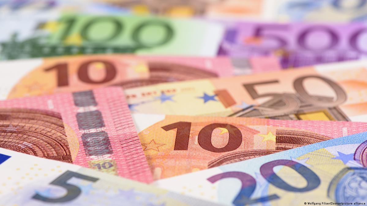 Detail Euro Mata Uang Apa Nomer 30