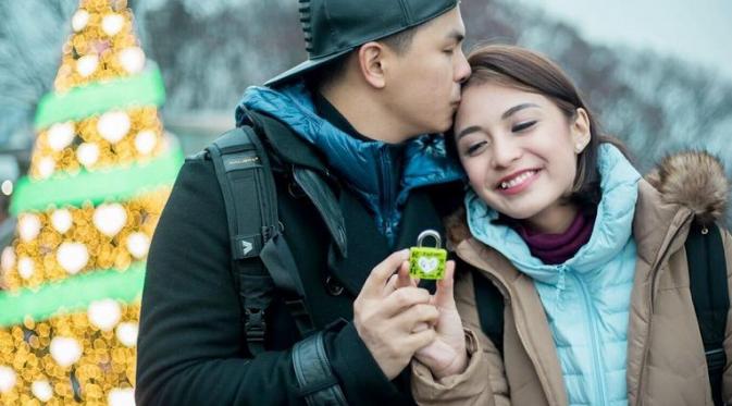 Detail Foto Artis Paling Romantis Nomer 8