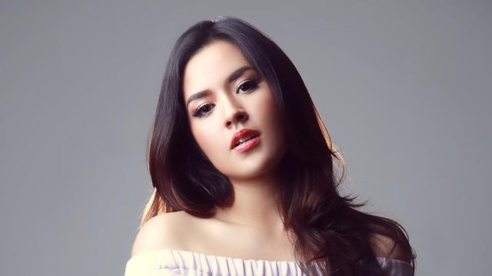 Detail Foto Artis Wanita Nomer 2