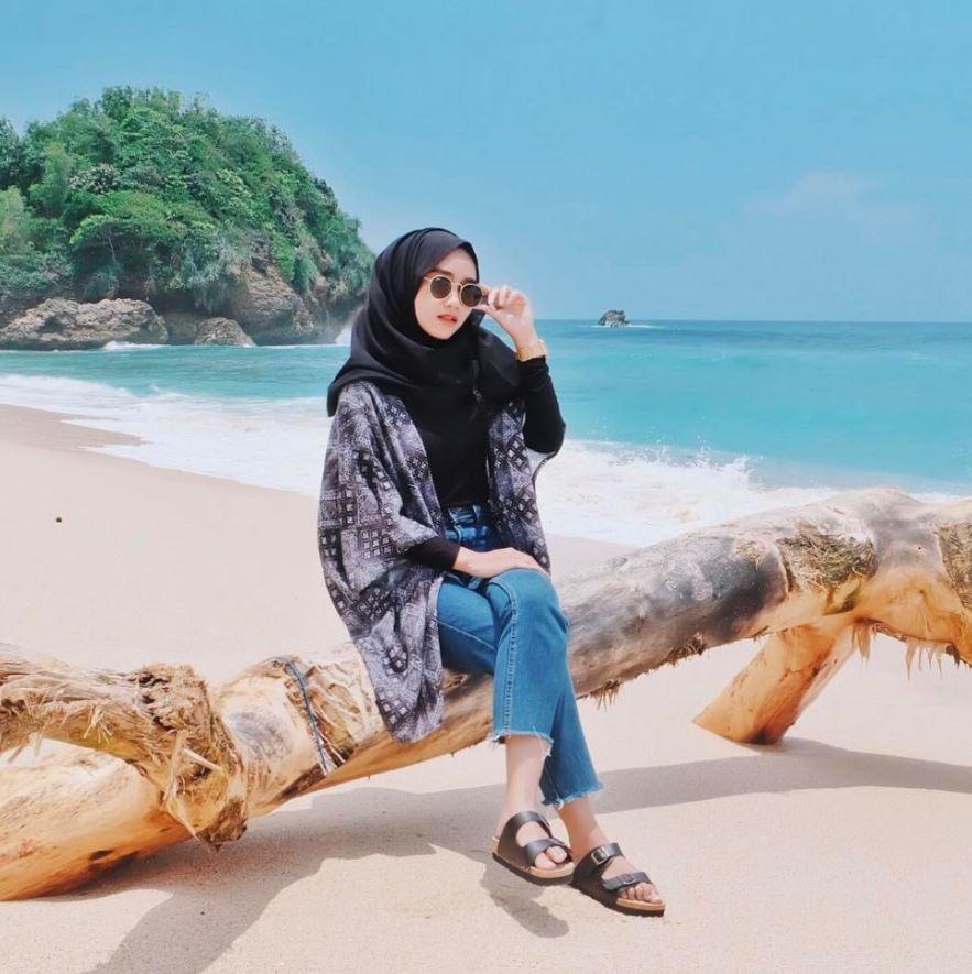 Download Foto Gaya Di Pantai Nomer 9