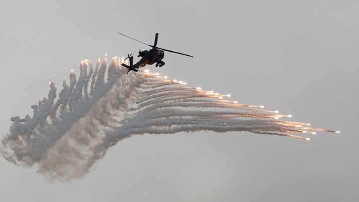 Detail Foto Helikopter Apache Nomer 17