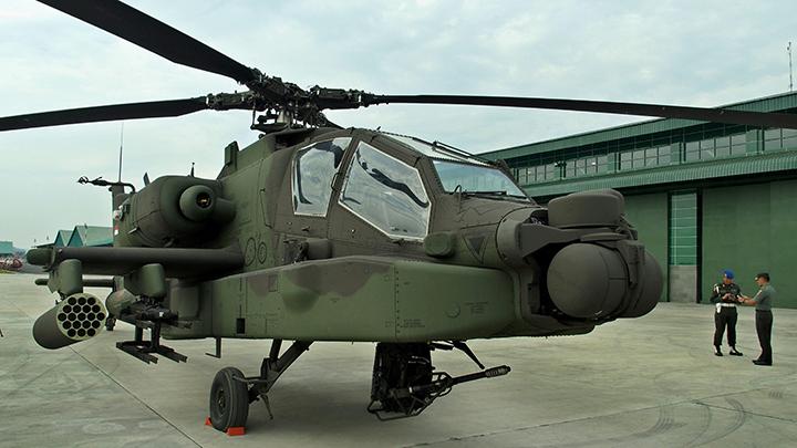 Foto Helikopter Apache - KibrisPDR