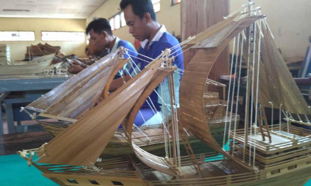 Detail Foto Kapal Layar Nomer 28