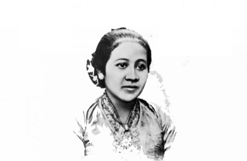 Detail Foto Keluarga Kartini Nomer 29