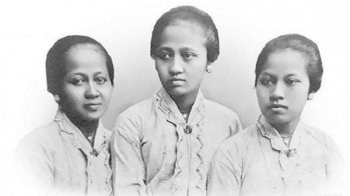 Detail Foto Keluarga Kartini Nomer 40