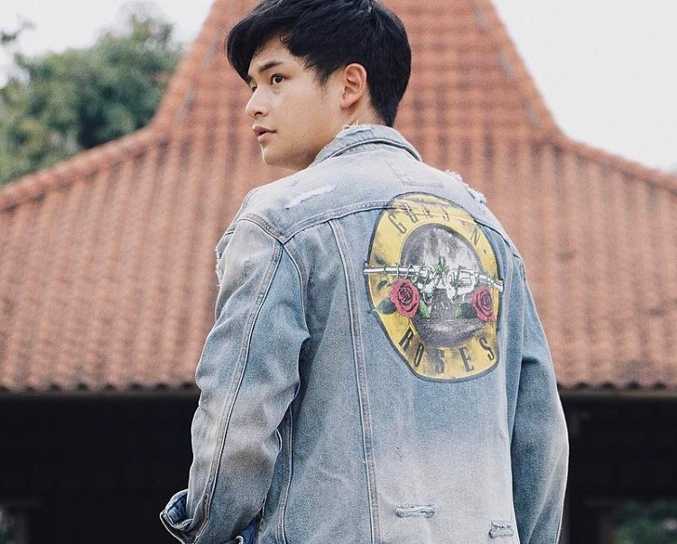 Detail Foto Keren Randy Martin Nomer 19