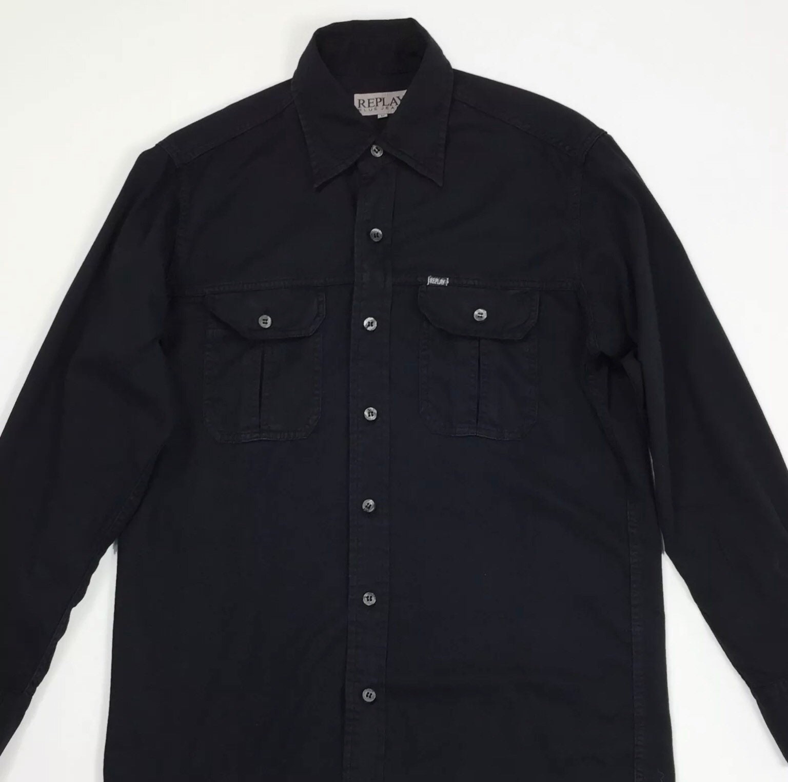 Schwarzes Hemd Schwarze Hose 26+ Koleksi Gambar