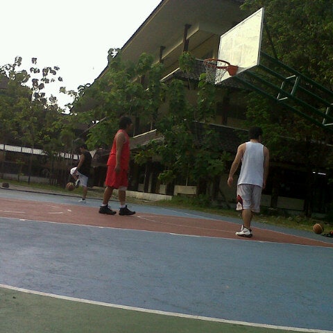 Detail Foto Lapangan Basket Nomer 53