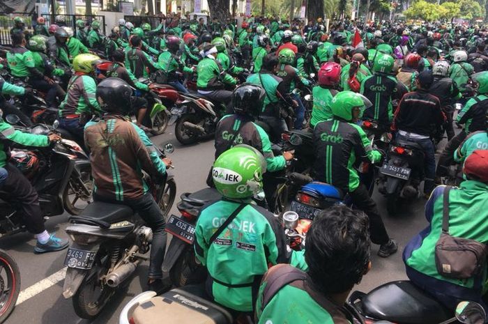 Detail Foto Ojek Online Nomer 33