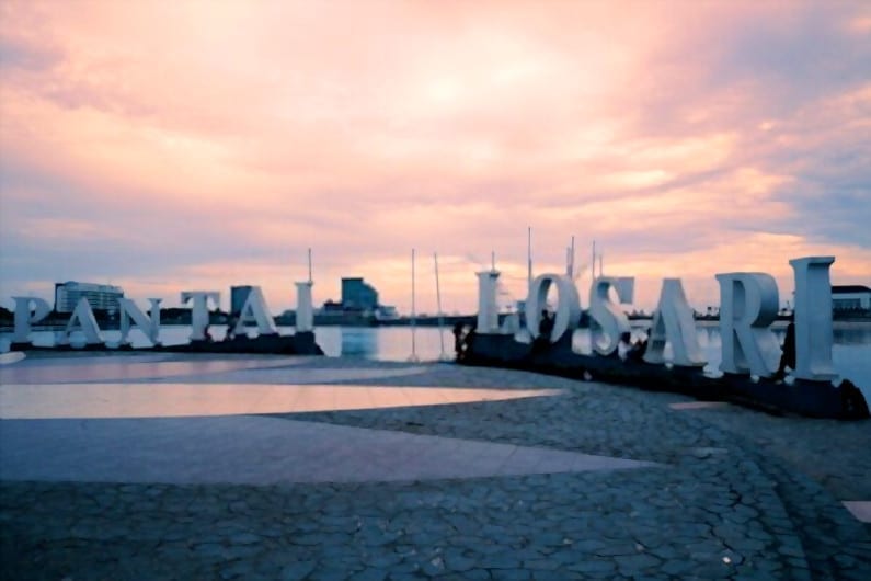 Detail Foto Pantai Losari Makassar Nomer 48