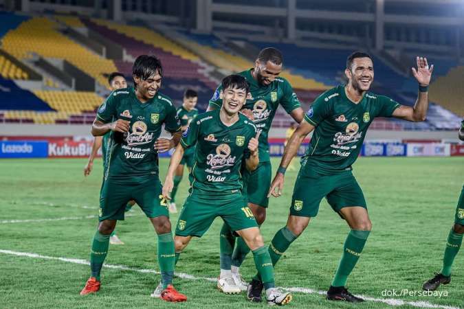 Detail Foto Pemain Persebaya Nomer 11