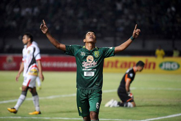 Detail Foto Pemain Persebaya Nomer 24