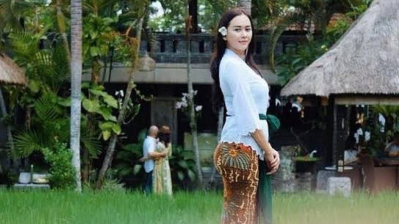 Detail Foto Seksi Aura Kasih Nomer 33