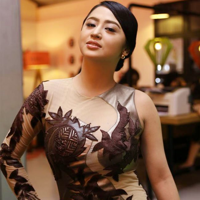 Detail Foto Seksi Orang Indonesia Nomer 49