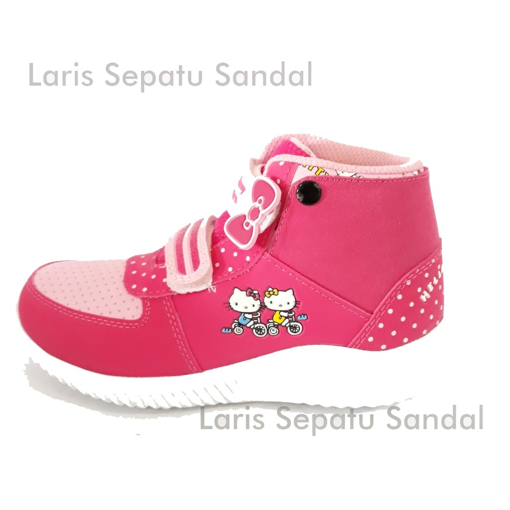 Foto Sepatu Sekolah Hello Kitty - KibrisPDR