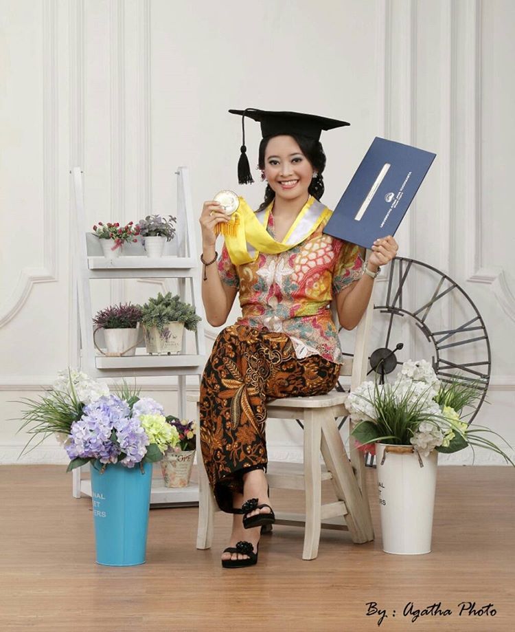 Detail Foto Studio Untuk Wisuda Nomer 15