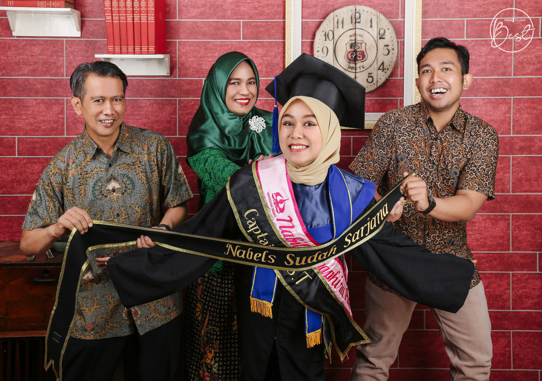 Detail Foto Studio Wisuda Nomer 38