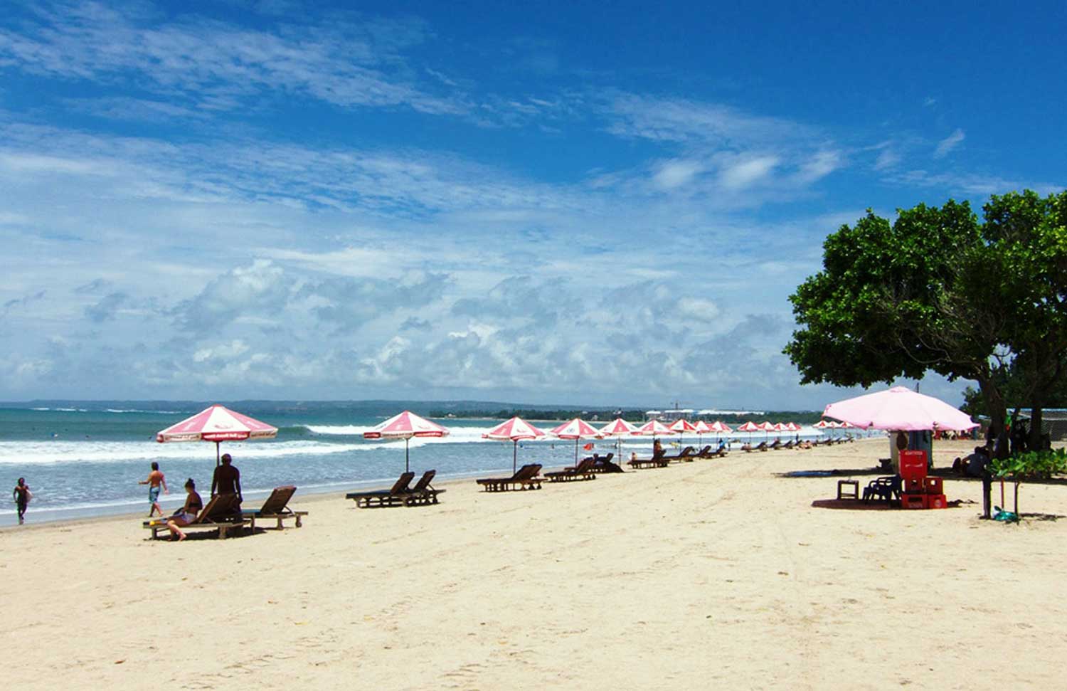 Detail Foto Suasana Pantai Kuta Bali Nomer 12