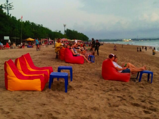 Detail Foto Suasana Pantai Kuta Bali Nomer 42